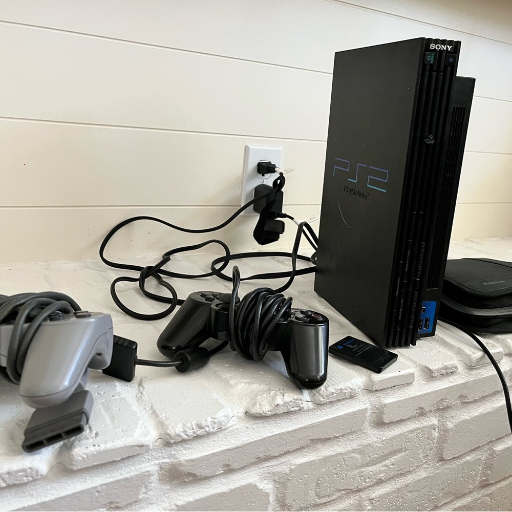 BUNDLE- Sony PlayStation 2 Bundle